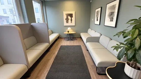 En bild på väntrummet till specialistmödravården på Södersjukhuset.