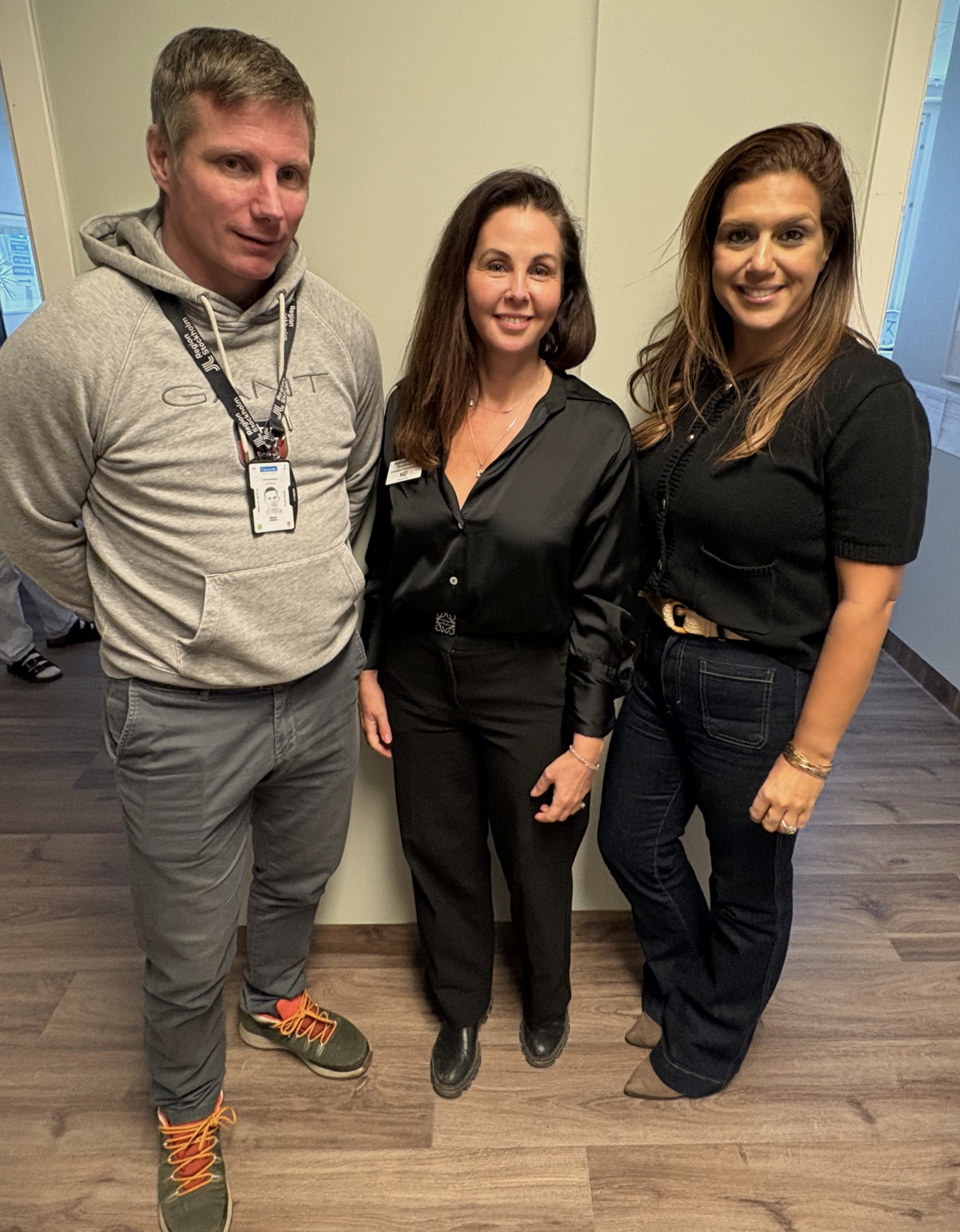 Projektledare Magnus, v&aring;rdenhetschef Yvonne och fastighetsf&ouml;rvaltare Justina