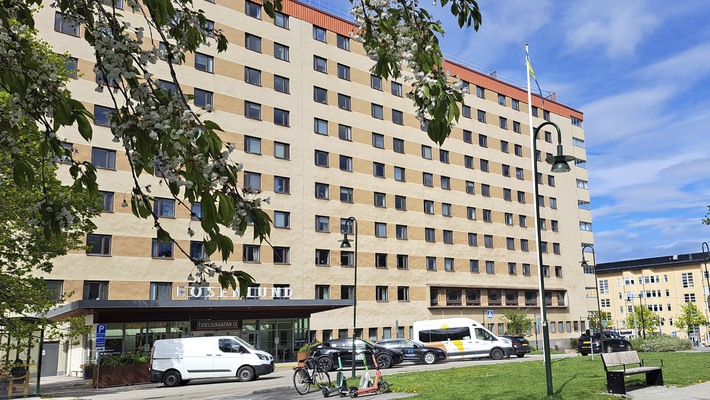 Entrén till Rosenlunds sjukhus.