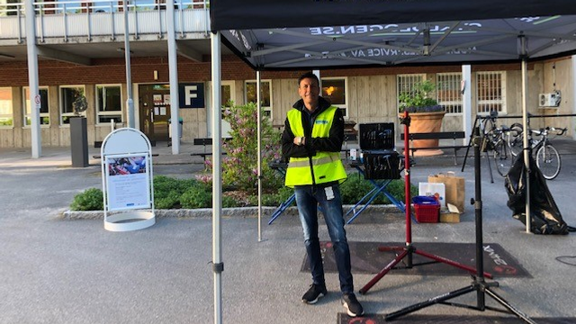 Fastighetsförvaltare på cykeldag.