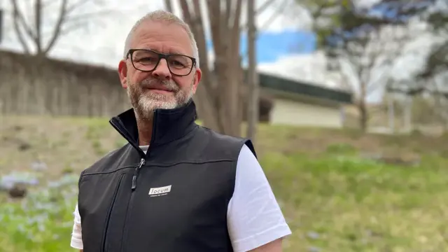 Leif Engström fotad utomhus.