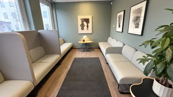 En bild på väntrummet på specialistmödravården på Södersjukhuset
