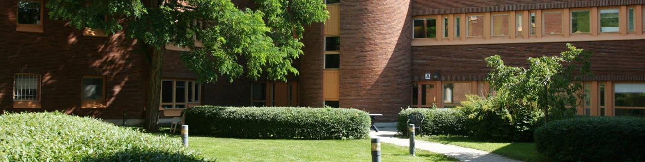 Innergård vid byggnad 02, rättspsykiatri.