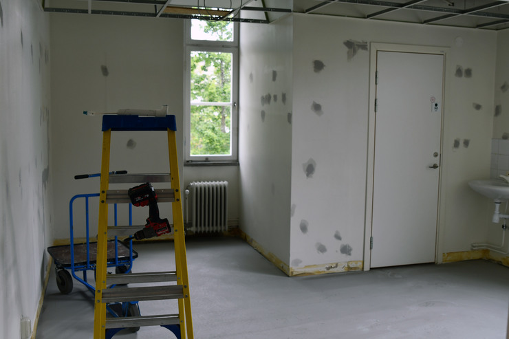 Lokaler på barnmottagningen vid Norrtälje sjukhus under pågående ytskiktsrenovering.