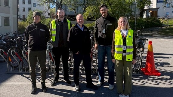 En bild på medarbetare från Locum under cykeldagen på Södersjukhuset 2026