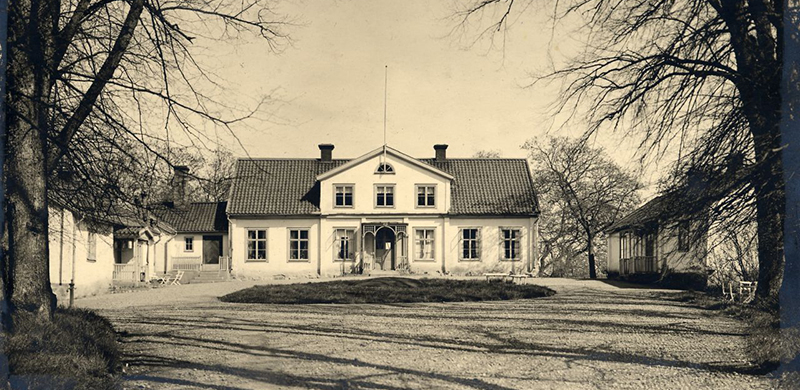 Vita_holmen_Lowenstromska_800x390px.jpg