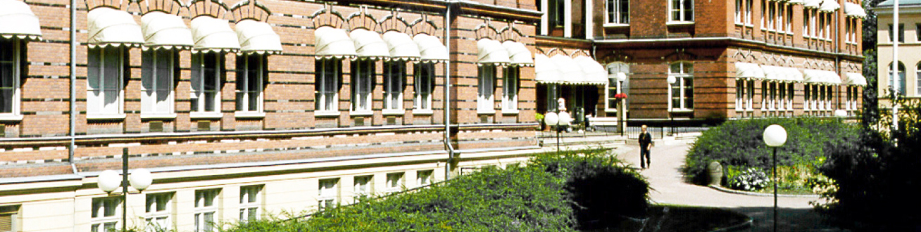 Tegelbyggnad på Serafen.