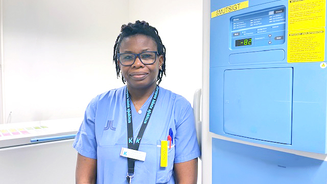 Lynda Eneh är biomedicinsk analytiker på Karolinska i Huddinge.