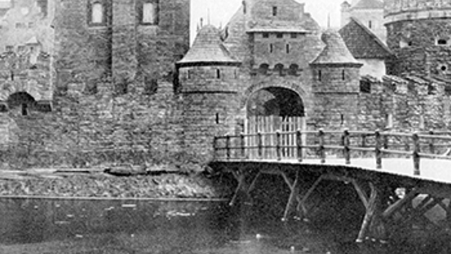 Historiskt svartvitt foto av det s.k Helgeandshuset. 