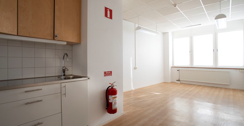 Tom ledig lokal vid Karolinska sjukhuset i Solna.
