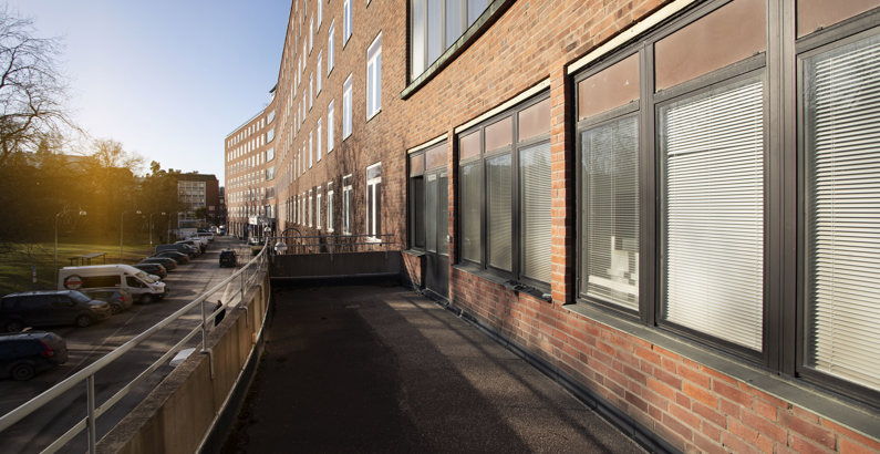 Tom ledig lokal vid Karolinska sjukhuset i Solna. 