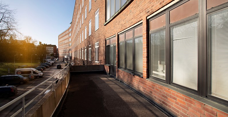 Tom ledig lokal vid Karolinska sjukhuset i Solna.