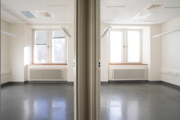 Tom ledig lokal vid Karolinska sjukhuset i Solna. 