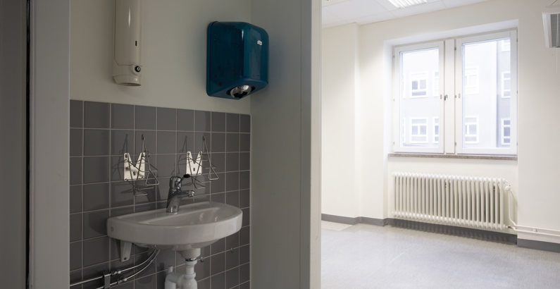 Tom ledig lokal vid Karolinska sjukhuset i Solna. 