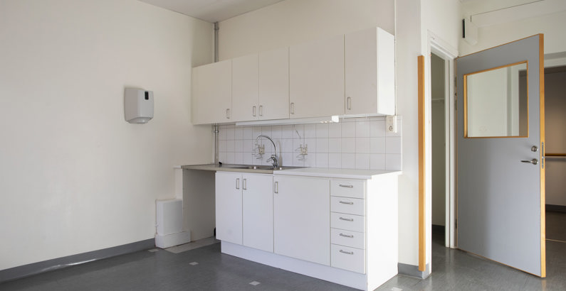 Tom ledig lokal vid Karolinska sjukhuset i Solna. 