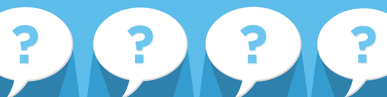 Fyra vita frågetecken på blå bakgrund.
