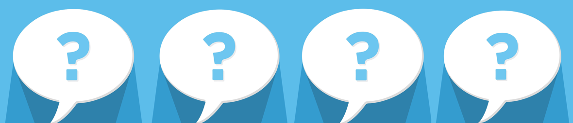 Fyra vita frågetecken på blå bakgrund.